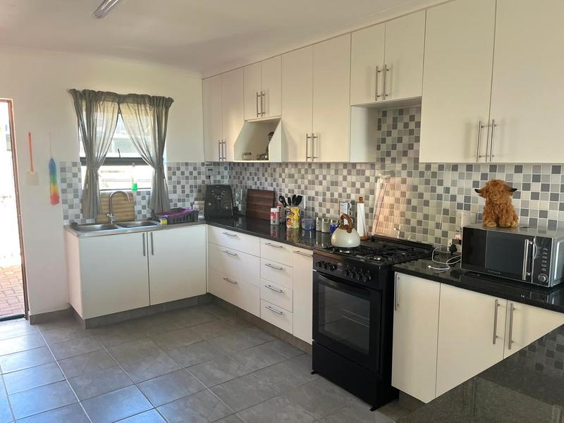 3 Bedroom Property for Sale in Mossel Bay Central Western Cape